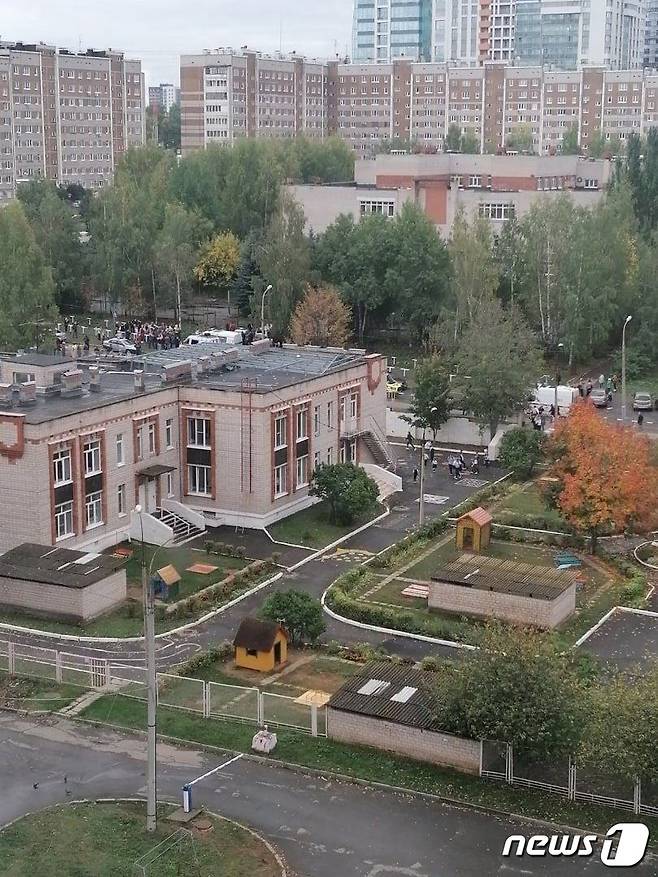 러시아 중부 우드무르티야 공화국 이젭스크 88번 학교에서 총격 사건이 발생했다.2022.09.26/뉴스1(트위터 갈무리)