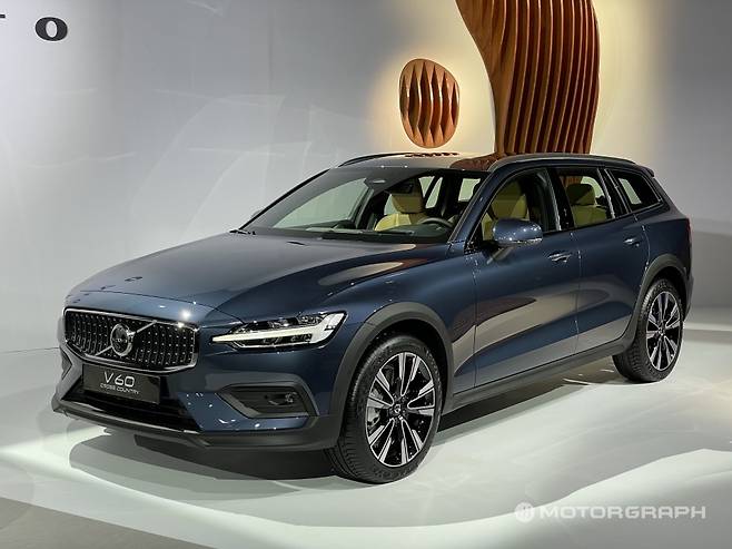 볼보 V60 크로스컨트리