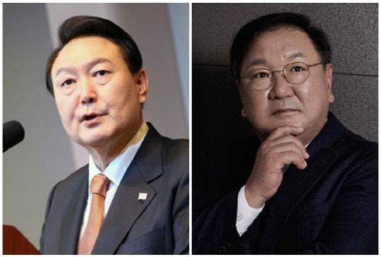 윤석열 대통령(왼쪽)과 김태년 더불어민주당 의원. <김태년 SNS, 연합뉴스>