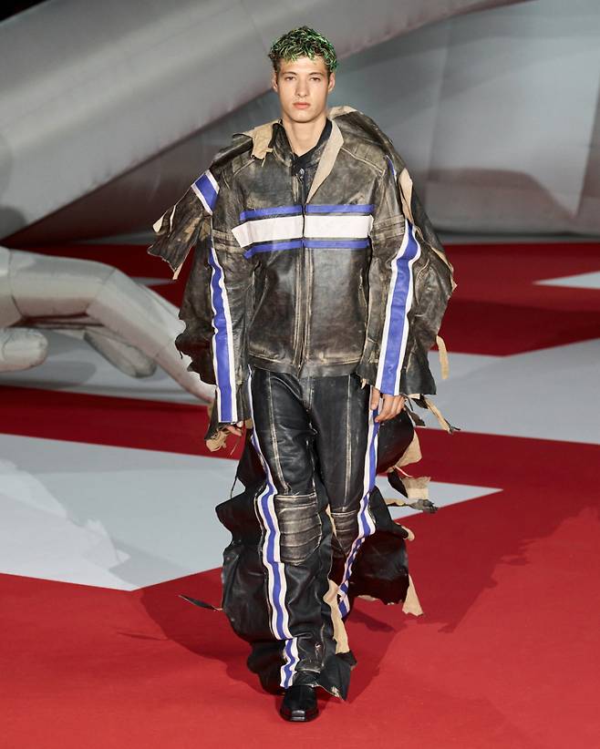 사진 : 디젤(DIESEL), 밀라노 알리안츠 클라우드 아레나 '2023 봄/여름 컬렉션 쇼' ⓒDIESEL