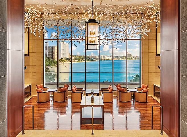 자연의 힘을 모티프로 한 로비 라운지.