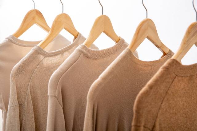 니트를 입었을 때 피부가 가렵다면 피부 자극으로 인한 접촉성 피부염이 생겼거나 니트에 진드기와 알레르기 유발 물질이 서식하는 탓일 수 있다./사진=클립아트코리아