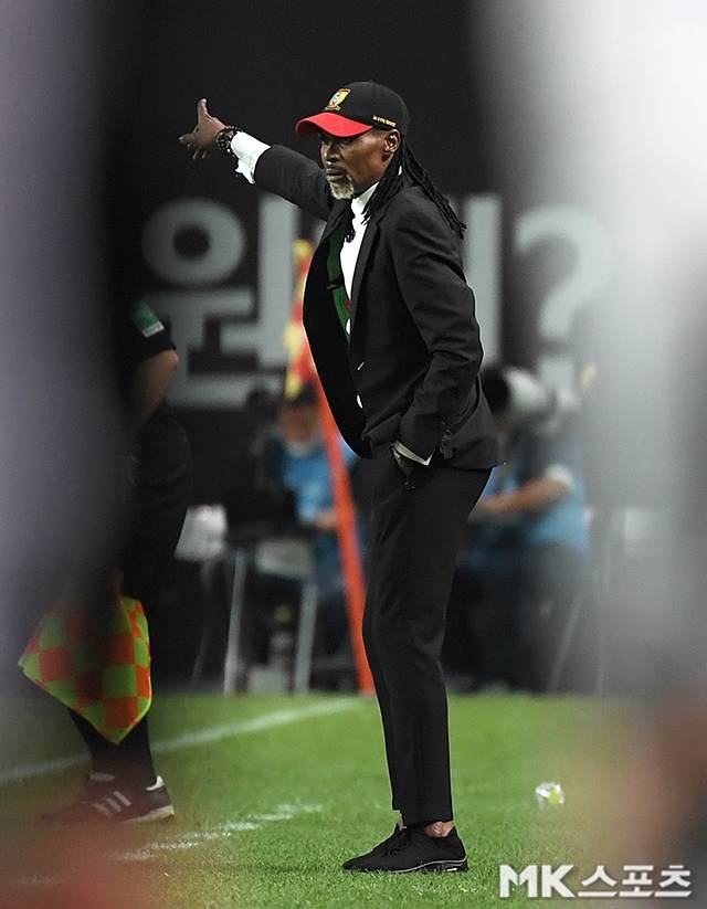 카메룬과 아프리카 레전드 선수 출신의 리고베르 송 카메룬 감독은 한국의 경기력에 대해 경의를 표현했다. 사진(상암 서울)=천정환 기자