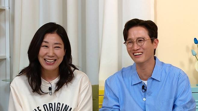 [서울=뉴시스] '옥탑방의 문제아들' 라미란, 송새벽. 2022.09.27. (사진=KBS 제공) photo@newsis.com*재판매 및 DB 금지 *재판매 및 DB 금지