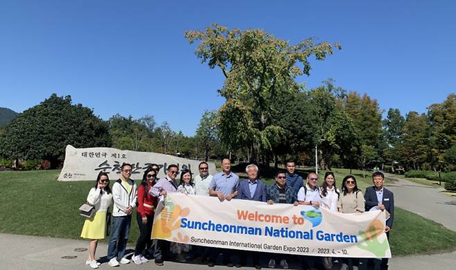 28일 순천만국가정원 방문한 아세아직판협회 회장단. *재판매 및 DB 금지