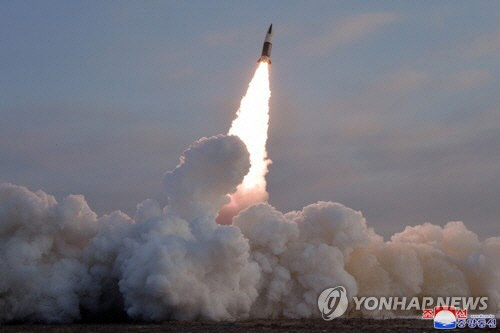 북, 닷새만에 3번째 탄도미사일…한미일 연합훈련 반발[연합뉴스 자료사진]