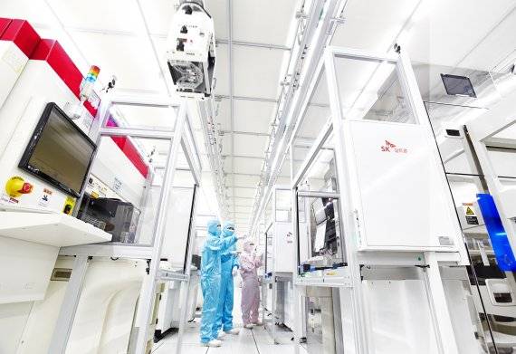 SK실트론의 웨이퍼 제조 시설. SK실트론 제공