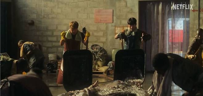 strong‘수리남’ 홍어 공장은 어디에 있을까./strong 1.도미니카공화국 2.인천 3.부산