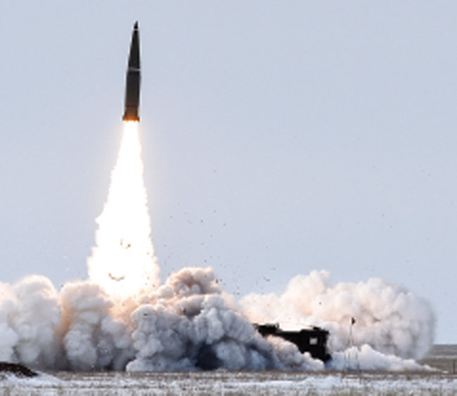 전술핵을 탑재할 수 있는 러시아군의 이스칸데르-M 미사일. [러시아 국방부]