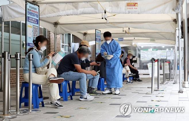 '코로나19의 끝은 어디…' [연합뉴스 자료사진]