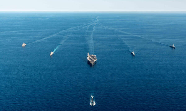 한미일 대잠전 훈련 참가한 전력들이 30일 동해 공해상에서 기동훈련을 하고 있다. 해군 제공