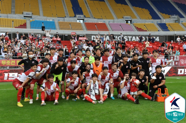 부산 아이파크 선수단의 모습. 사진｜한국프로축구연맹 제공