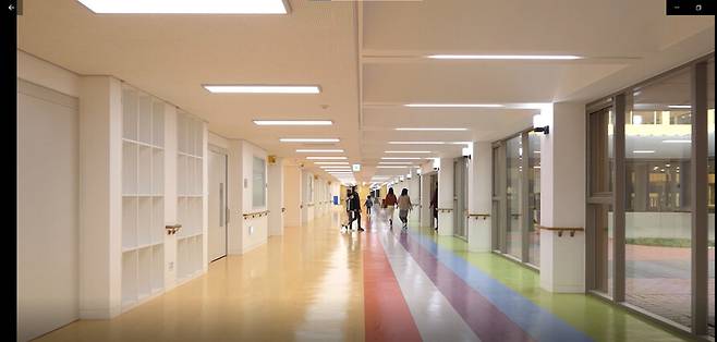 2년 전 문을 연 특수학교 서진학교는 장애 학생의 특성을 섬세하게 고려한 건축으로 지난해 ‘서울시 건축상’ 대상을 수상하기도 했다. 영화사 진진 제공