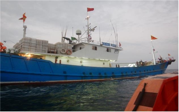 중국 어선 단속 사진 [해양수산부 제공, 재판매 및 DB 금지]