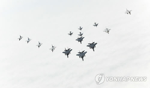 한미 정밀폭격훈련 실시…北IRBM 도발대응[연합뉴스 자료사진]