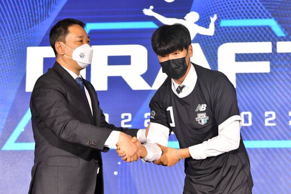 '명세터'를 만난 '최대어' [사진=한국배구연맹(KOVO)]