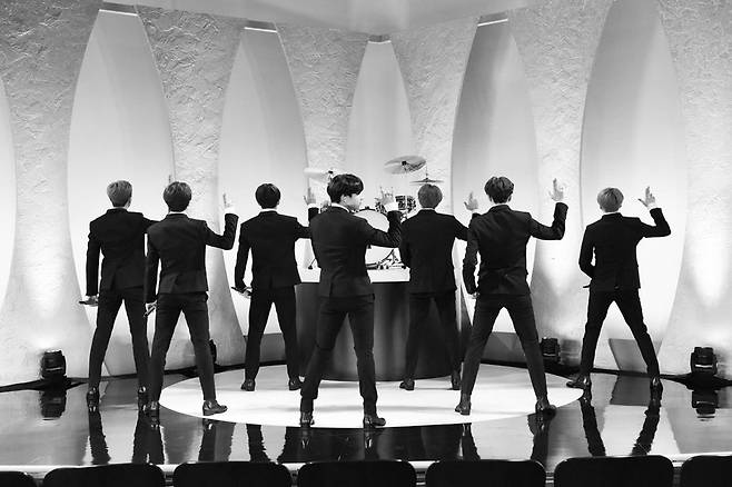 비틀스 연상시킨 2019년 방탄소년단의 美토크쇼 무대 [NBC/Scott Kowalchyk 제공] photo@yna.co.kr