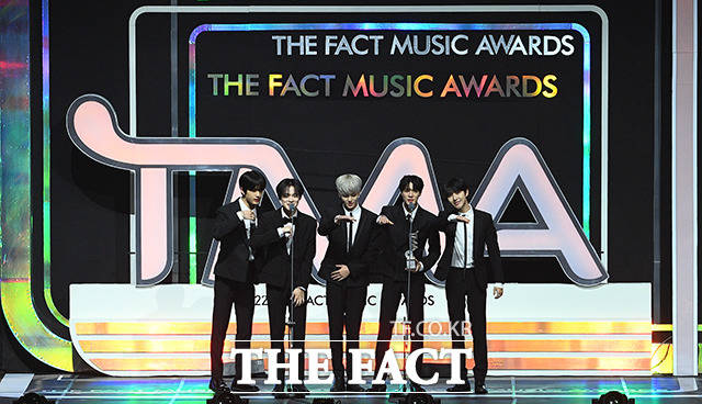 2022 더팩트 뮤직 어워즈(THE FACT MUSIC AWARDS, TMA)의 '리스너스 초이스'상 수상자는 그룹 NCT 드림이었다. /KSPO DOME=이선화 기자·이동률 기자