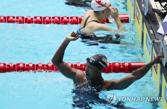 2016년 리우올림픽 여자 자유형 100m서 미국 수영 개인종목 사상 처음으로 금메달을 획득한 시몬 매뉴얼. 사진은 2019년 광주 세계수영선수권대회 모습. [연합뉴스 자료사진]