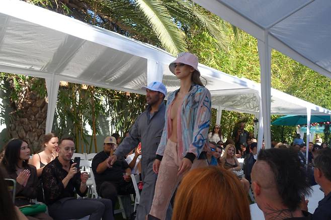 사진 : 크라운구스(CROWN GOOSE),&nbsp;루미에르 런웨이 패션쇼 현장