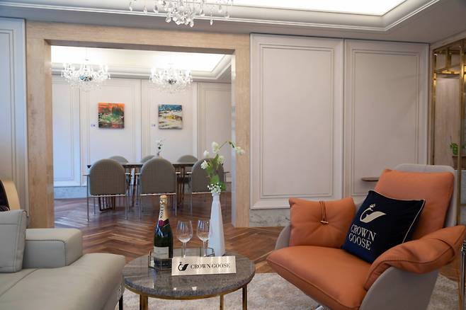 사진 : 크라운구스(CROWN GOOSE),&nbsp;크라운구스 X 호텔 인터불고 스위트룸 내부