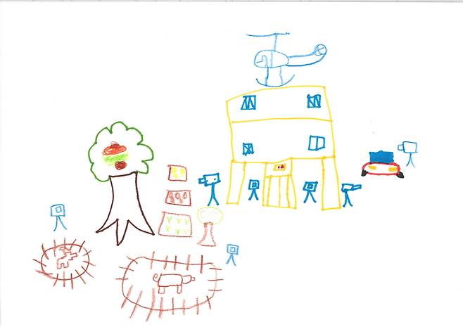 온유가 그린 어린이가 살기 좋은 동네.  온유는 불편한 다리로도 쉽게 오갈 수 있는 엘리베이터를 가장 먼저 그렸다.