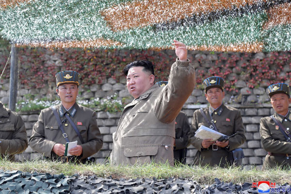 김정은 북한 국무위원장은 북한군 전술핵운용부대 등의 군사훈련을 지도하며 "적들과 대화할 내용도 없고 또 그럴 필요성도 느끼지 않는다"고 밝혔다. [조선중앙통신 = 연합뉴스]