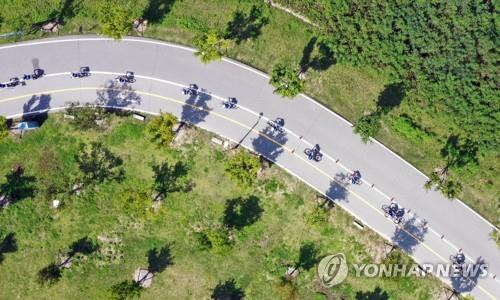자전거 질주 [연합뉴스 자료사진]