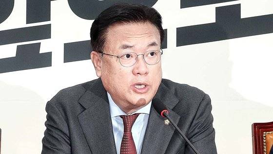 지난 6일 오전 서울 여의도 국회에서 국민의힘 비대위원회가 열리고 있다. 정진석 비대위원장이 발언하고 있다. 장진영 기자