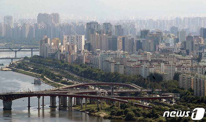 서울 한강변 아파트 모습. 2022.9.27/뉴스1 ⓒ News1 임세영 기자