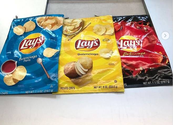 크리에이티브 디렉터인 뎀나 바잘리아 인스타그램