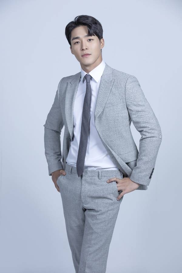 서하준은 극 중 악연으로 얽혔던 이승연이 `찐누나`라며 감사한 마음을 전했다. 제공| 블레스이엔티