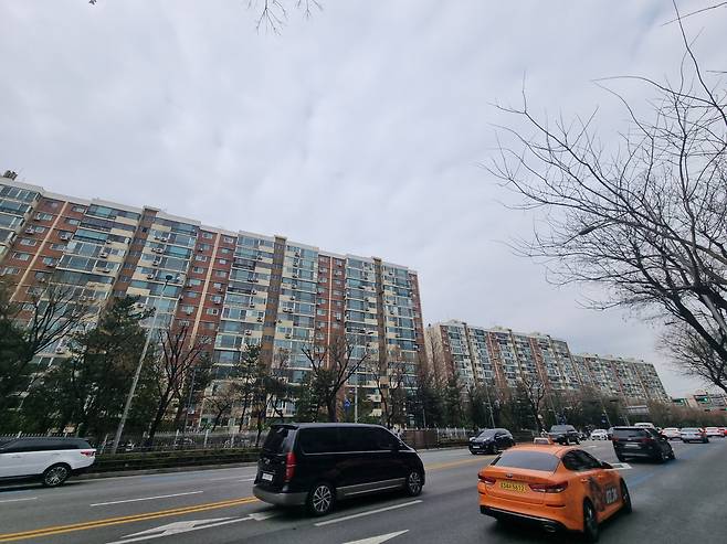 서울 강남구 압구정동의 현대아파트 전경. 유오상 기자