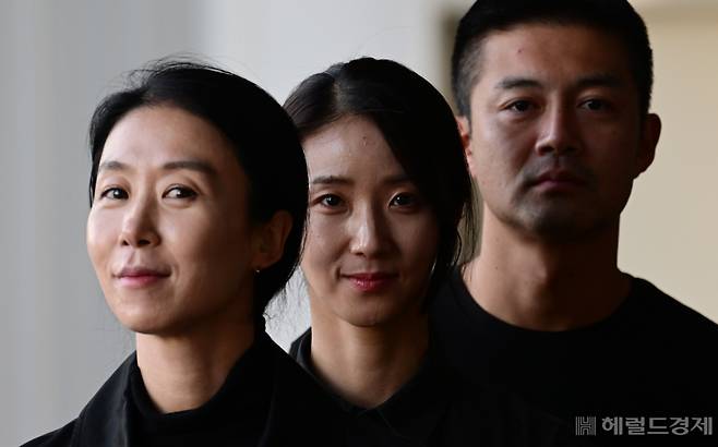 국립무용단 ‘2022 무용극 호동’ 안무가 정소연·송지영·송설은 이 작품에 대해 “영웅 호동이 아닌 내면에 집중해 현대인들이 공감할 수 있는 개인의 이야기”라고 말했다. 박해묵 기자