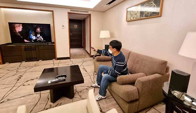 넷플릭스에서 제공하는 돌비 애트모스/돌비 비전 지원 콘텐츠와의 궁합이 좋다