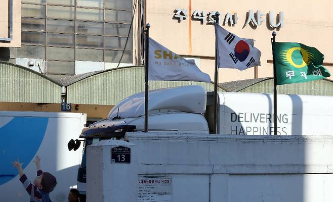 24일 SPC그룹 샤니 성남 공장 모습. 노동당국은 최근 근로자 사고가 잇따라 발생한 SPC그룹 식품 계열사 전체를 대상으로 강력한 산업안전보건 기획 감독을 하기로 했다. 연합뉴스