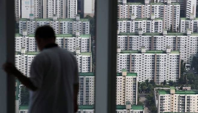 롯데월드타워 서울스카이에서 바라본 서울시내 아파트. /사진제공=뉴스1