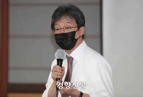 유승민 전 의원이 지난달 29일 오전 대구 북구 경북대학교에서 ‘무능한 정치를 바꾸려면’이라는 주제로 특강을 하고 있다. 국회사진기자단