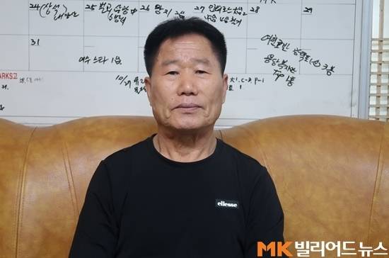 박학용 대표는 “당구계가 어렵지만 굴곡이 있을 뿐이고 이시기만 넘기면 예전처럼 당구 부흥기가 찾아올 것으로 믿는다.” 라고 말했다.