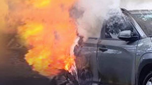 차량 화재 자료사진 ※ 본 사진은 기사와 직접적인 관련이 없습니다.