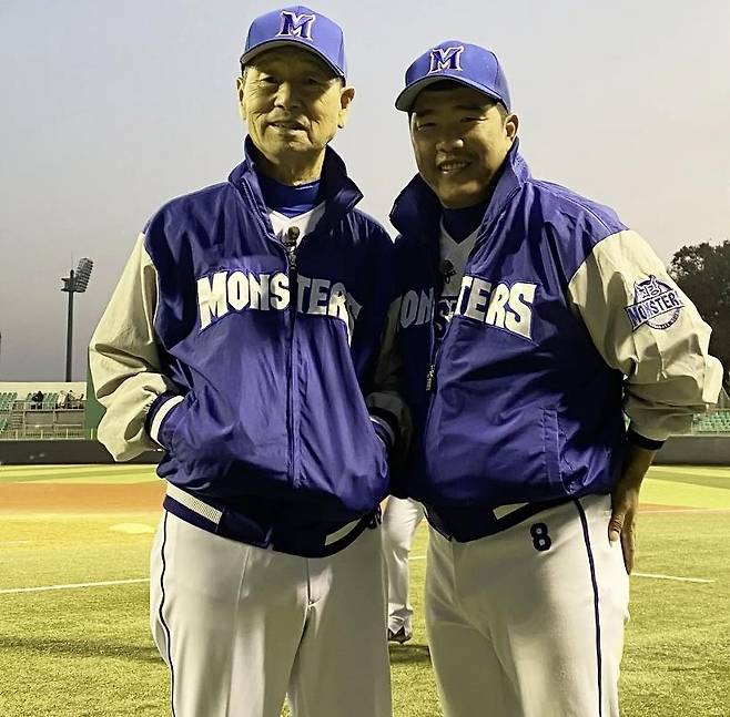 야신 김성근 감독과 다시 만난 정근우 [정근우 SNS 캡처. 재배포 및 DB 금지]