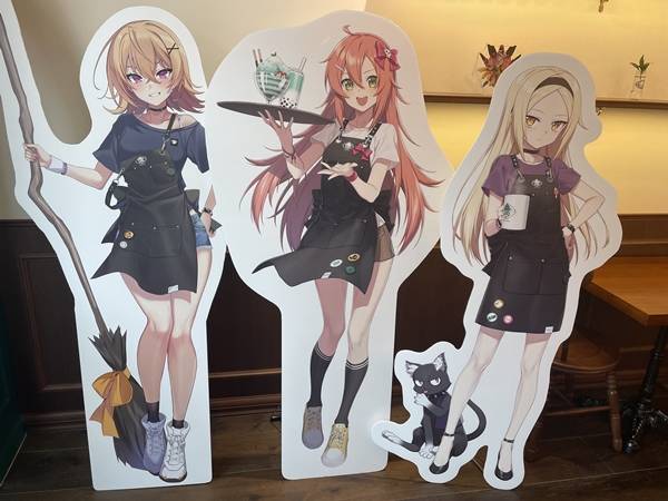 - 카페 스트레가 점장 및 견습 마녀들