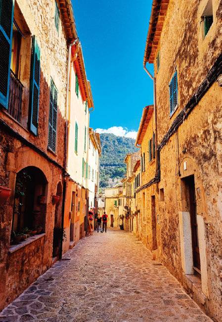 골목 구석구석이 아기자기한 발데모사. [구희언 기자]