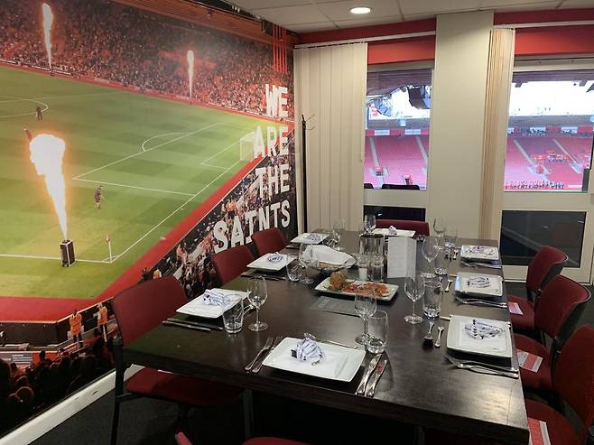사우샘프턴 세인트 메리 스타디움 박스석 [촬영 최윤정]