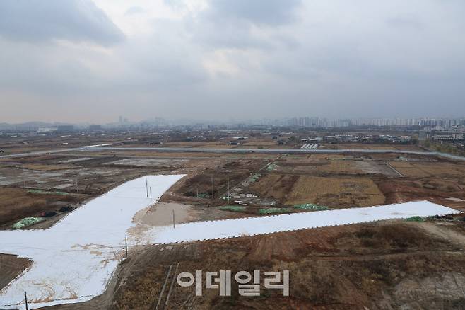 인천계양 테크노밸리 공공주택지구 착공식이 15일 오전 인천광역시 계양구 동양동에서 열렸다. 사진은 이날 인근 아파트에서 바라본 착공 현장의 모습(사진=이데일리 노진환 기자)