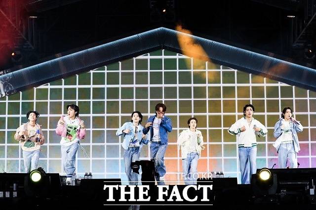 지난달 15일 오후 부산아시아드주경기장에서 2030부산세계박람회 유치를 기원하는 방탄소년단(BTS)의 '옛 투 컴 인 부산(Yet To Come in BUSAN)' 콘서트가 열리고 있다. /빅히트뮤직 제공