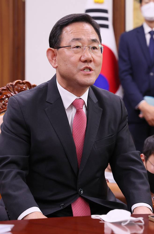 주호영 국민의힘 원내대표가 14일 오전 국회 의장실에서 열린 국회의장 주재 여야 원내대표 회동에서 발언하고 있다. [사진 = 연합뉴스]