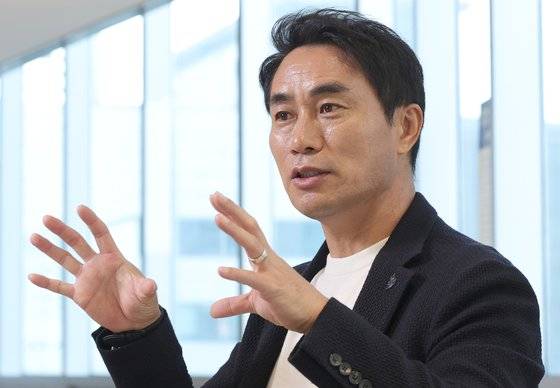 김태영은 2002년 '타이거 마스크'로 불렸다. 코뼈 골절 부상을 당한 16강 이후 줄곧 마스크를 쓰고 뛰었다. 강정현 기자