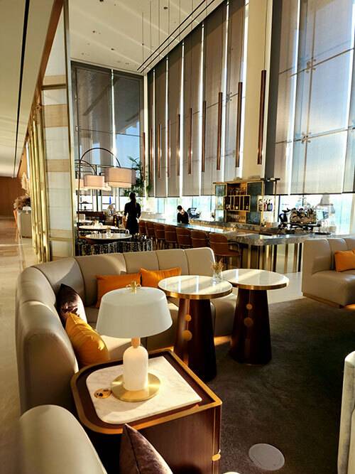 엠갤러리 라운지 & 데크