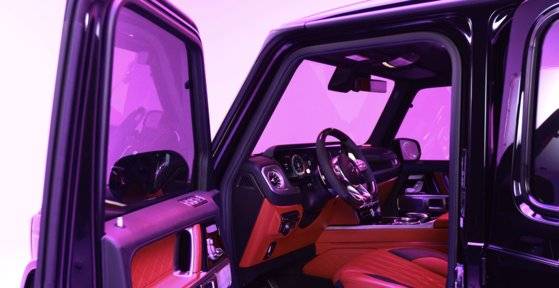 서울옥션 기획경매로 올라온 벤츠 지바겐 실내. 사진 서울옥션 블랙랏 홈페이지